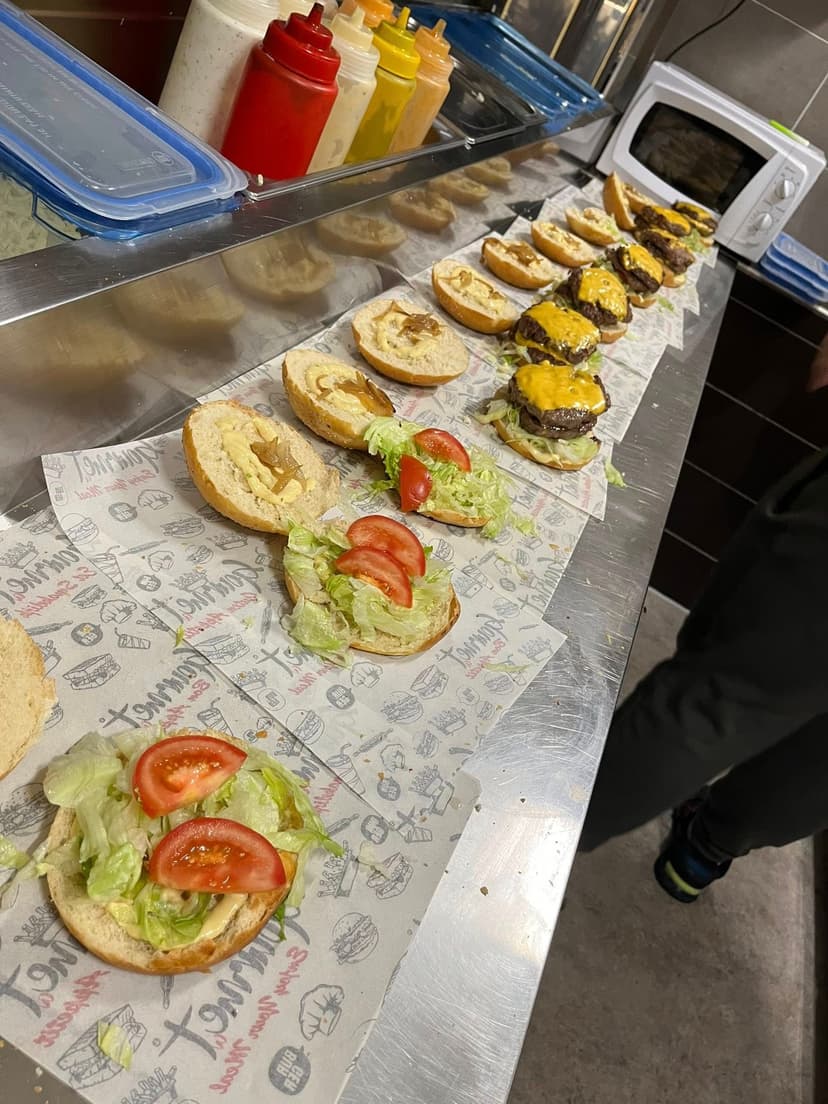 Plats street food O16th - Tacos, burgers et bowls frais